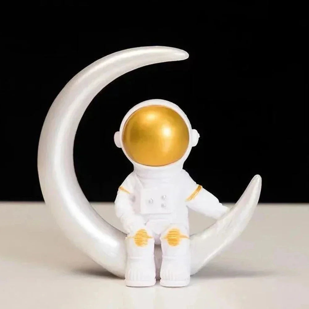 4 Pieces Astronaut Statue