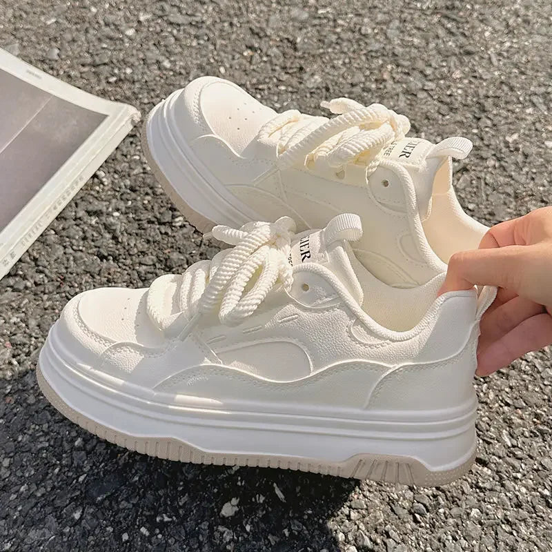 Lightweight and Versatile Women's Sneakers